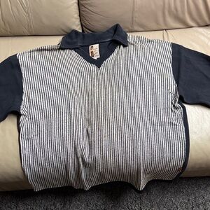 Rare Vintage 90’s JNCO long sleeve collared v-neck size 2